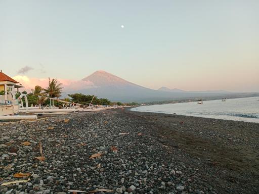 Kumpul Beach - Housity
