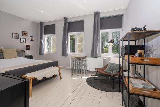 Spacious Guest Suites near Historic Market - 5 Min Walk - Housity