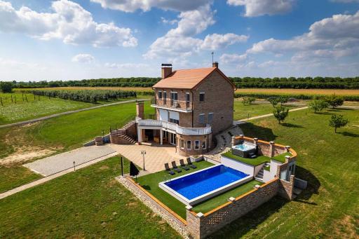 Villa Stipino - Housity