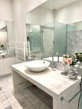 Sisi Apartment - Housity