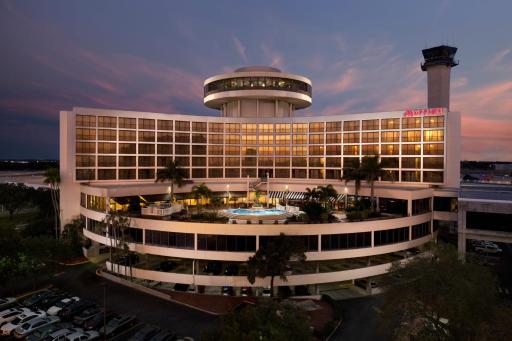Tampa Airport Marriott - Housity