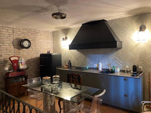 Borgogna 14 - Housity