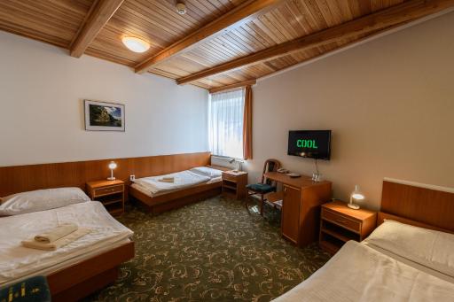 Sport-V-Hotel - Housity