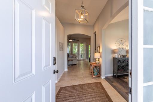 Rustic Owl 3 Bedrooms and Outdoor Space - Housity