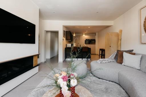 The Edgewater Suites - SKYLINE - Housity