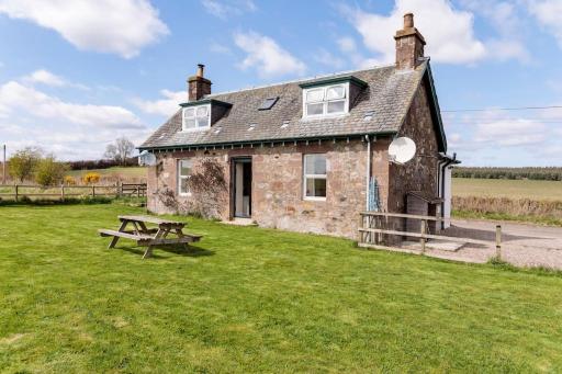 Blackhill Farm Cottage - Housity