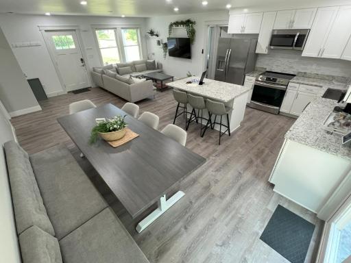 Gardner Lake 2 Queen/1King/2 Bath/Laundry- Private - Housity