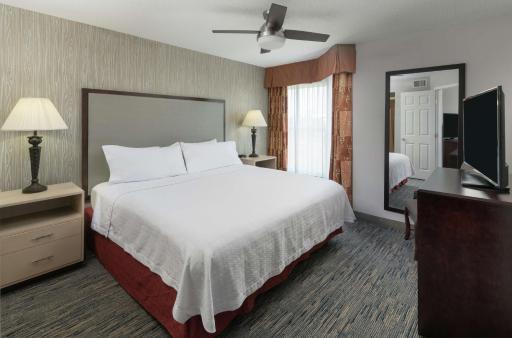Homewood Suites by Hilton Chicago - Schaumburg - Housity