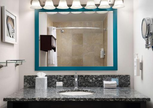 Hampton Inn Chicago Downtown/Magnificent Mile - Housity
