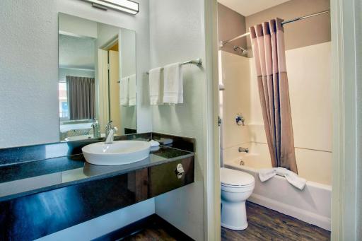 Motel 6-Salem, OR - Housity