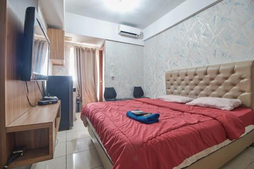 Apartment Green Lake View Ciputat by Celebrity Room - Housity