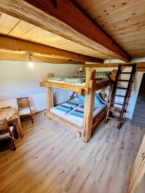 Wood & Stone Lodge 2 - Housity