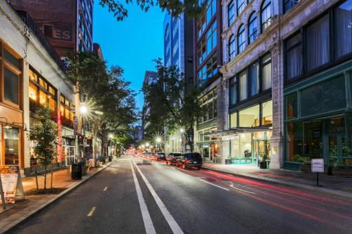 Courtyard by Marriott Pittsburgh Downtown - Housity
