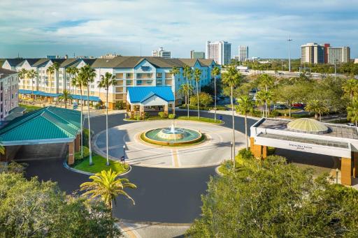 Courtyard by Marriott Orlando Lake Buena Vista in the Marriott Village - Housity