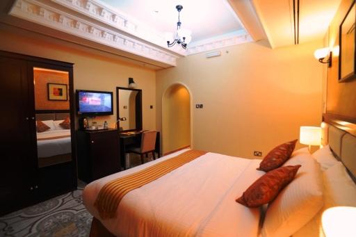 Al Jazeera Royal Hotel - Housity