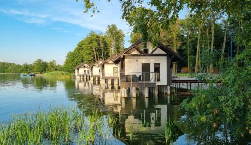 Ośrodek Szkoleniowo-Wypoczynkowy Bernardynka - Domki na wodzie - Housity