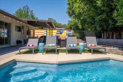 Sunny Serendipity - Housity