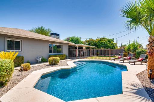 Hip Hacienda - Housity