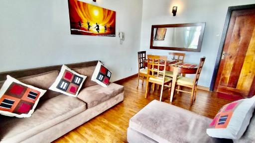 Skylight Apartment - Housity