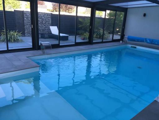 chambre d'hote dans villa avec piscine - Housity