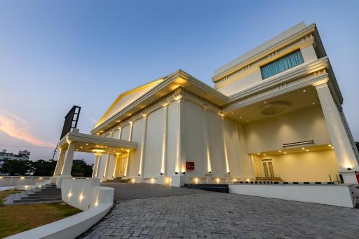 The Grand Monarch Hotel, Ujjain - Housity