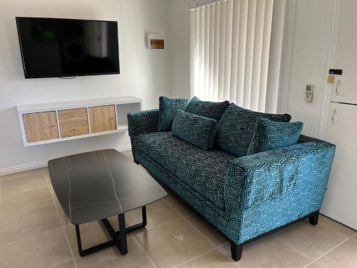 Sweet Home, Oakhurst - Housity