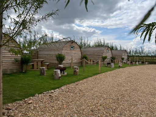 Wind In The Willows Luxury Glamping - Housity