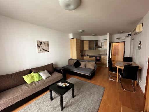 King Apartments - Housity
