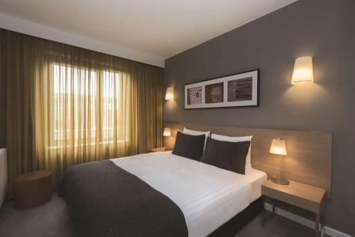 Adina Apartment Hotel Hamburg Michel - Housity