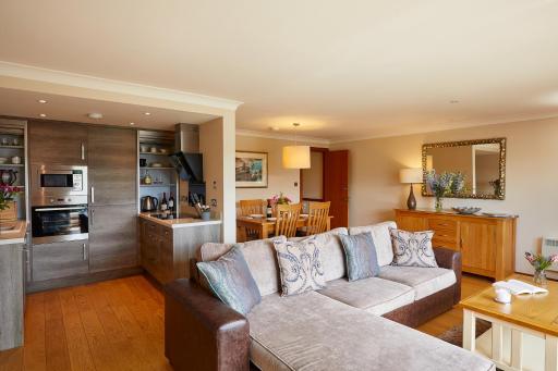 Macdonald Forest Hills Resort - Housity