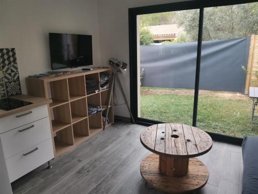 L'atelier, à 8 minutes de la Cité de Carcassonne - Housity