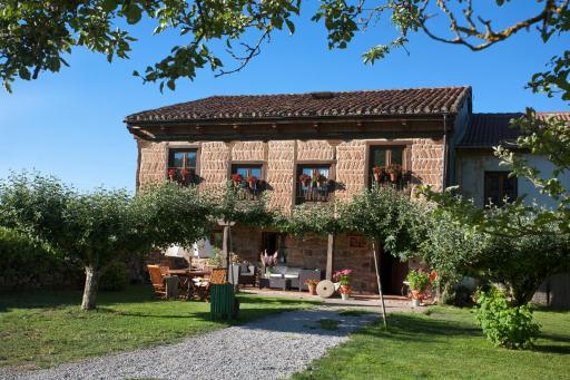 Hotel Rural La Aceña - Housity