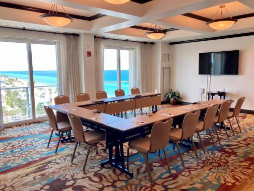 Hollywood Beach Marriott - Housity