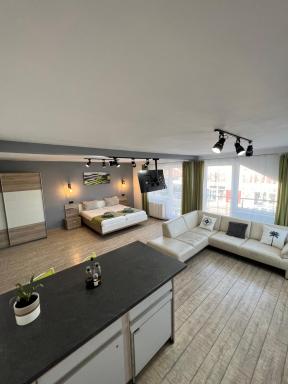Bruno Apartments - Housity