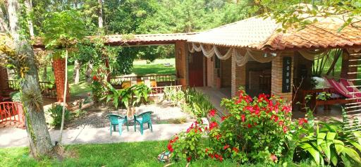 La Cumbre del Pinar Grupo de Alojamiento Turístico - Housity