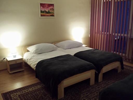 Pokoje gościnne vis a vis Retro - Housity