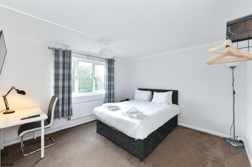 Grafton Court 2 Bed Apartment Close to City Centre Nottingham - Housity