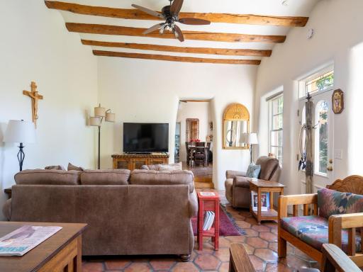 Siete Caballos, 2 Bedroom, Sleeps 4, Views, HDTV, 2 Fireplaces, WiFi - Housity