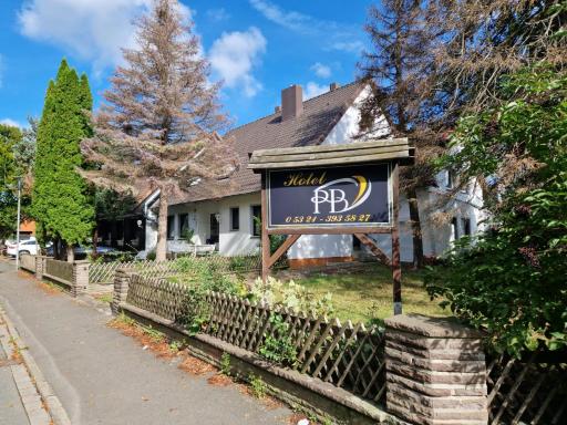 Hotel PB - Housity