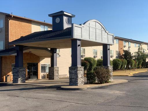 Brentwood Inn Clinton - Housity