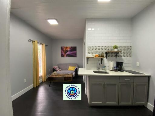 The Mellow Yellow - Housity