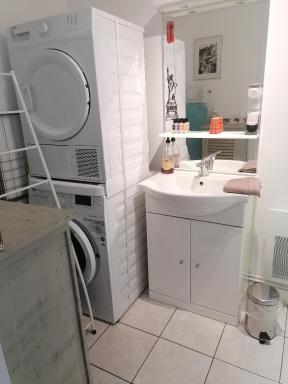 Le Petit Chalet -Appartement proche de la vieille ville , du centre ville et du Tram- PETIT DEJEUNER OFFERT - Housity