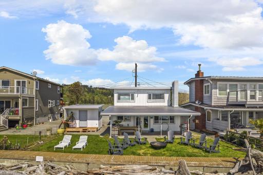 New DRIFTWOOD SHORES ROAD HOUSE CAMANO - Housity