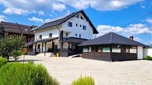 Bukovina Blue - Housity