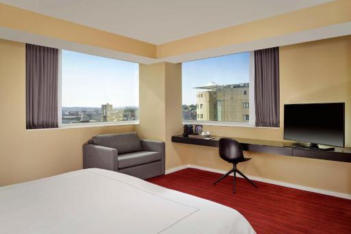 Park Plaza Leeds - Housity