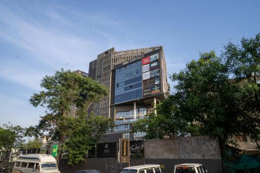 Hotel Sunflare - Housity