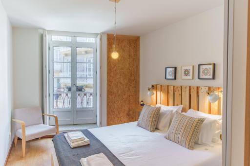 Shining View Apartments - Housity
