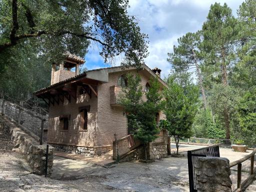 Casa Rural Ermita Santa Maria de la Sierra - Housity