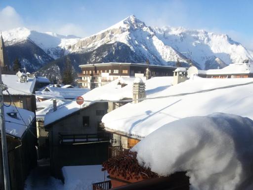 Sauze d'Oulx with garden, ciabot la garitüla - wifi - Housity