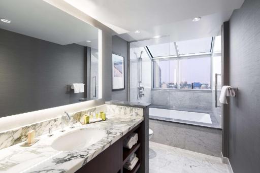 Sustainability certification DoubleTree by Hilton Hotel & Suites Victoria - Housity